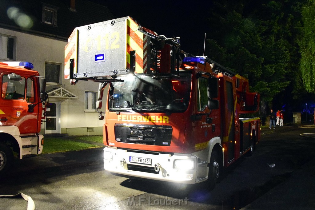 Grossfeuer Einfamilienhaus Siegburg Muehlengrabenstr P0255.JPG - Miklos Laubert